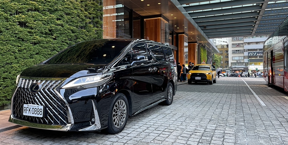 專業旅遊包車服務